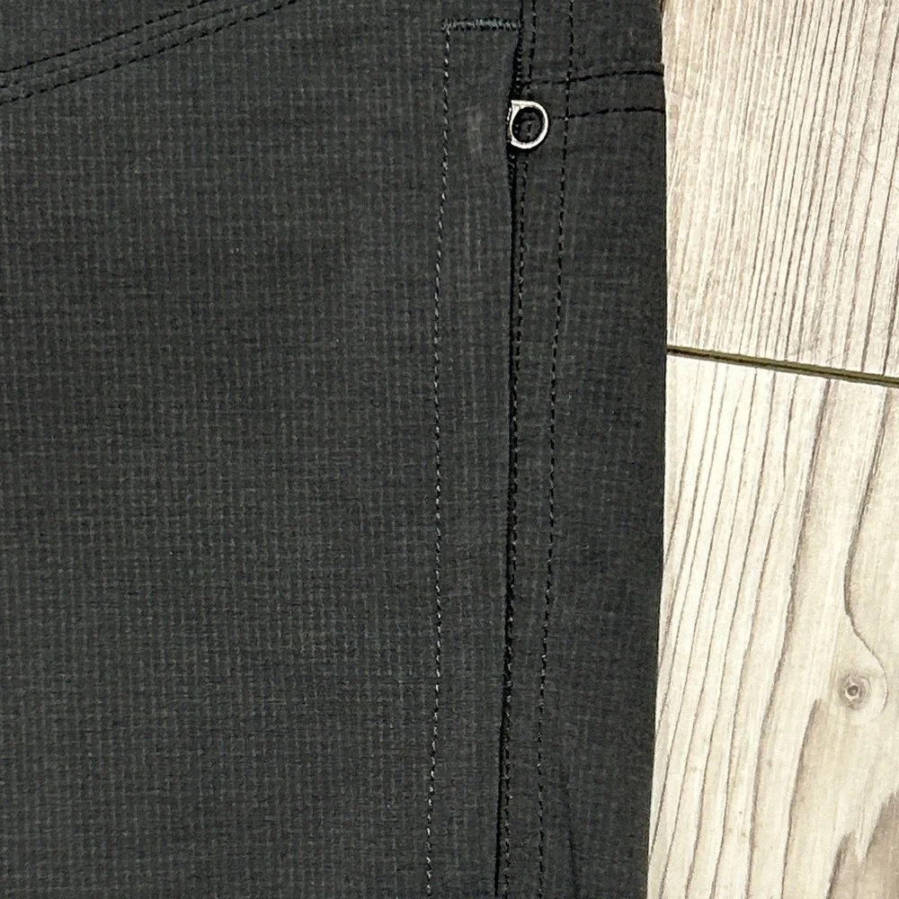 Kuhl Black/Gray 108846 Men's Flat Front Cargo Shorts 8” Hiking-Preowned - Picture 3 of 7